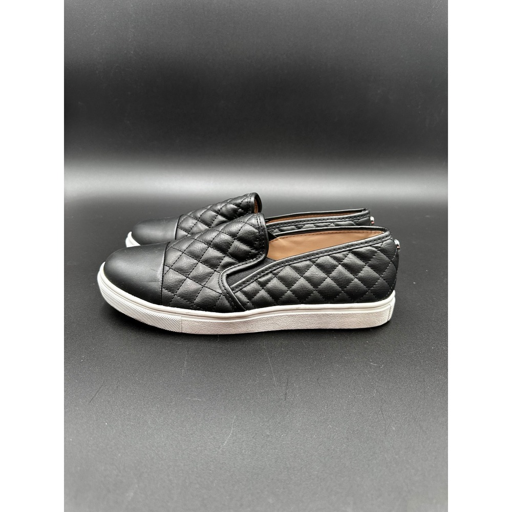 Steve Madden Black Quilted Slip On slim Fit Sneakers Women's Size 9.5M - Picture 5 of 8